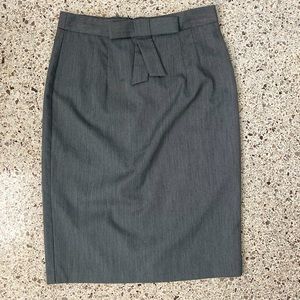 Forever 21 - GREY PENCIL SKIRT WITH BACK SLIT & ZIPPER - SIZE MEDIUM